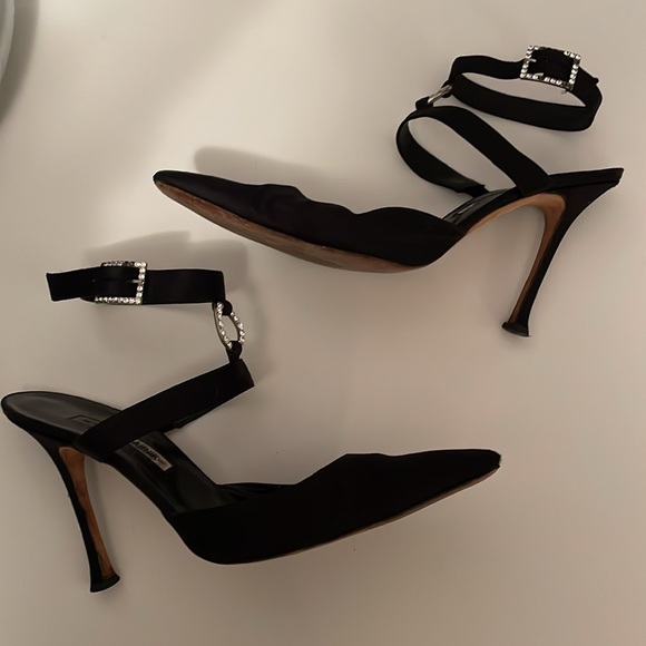 Manolo Blahnik black satin heels size 9 1/2 - Picture 6 of 12